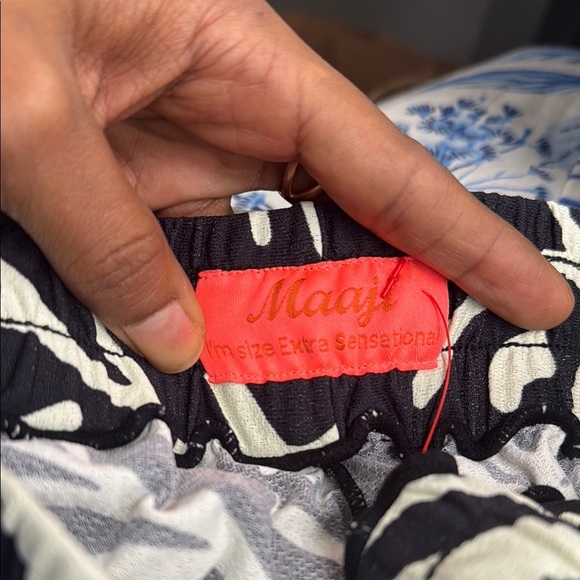 Maaji Black and White Floral Print Pants OS - Picture 3 of 5